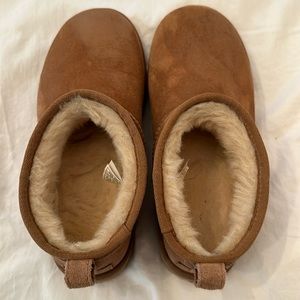 Uggs Classic Ultra Mini in Chestnut.